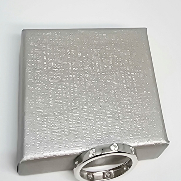 J. Francis Swarovski Silver Minimalist Crystal Ring - Picture 4 of 4